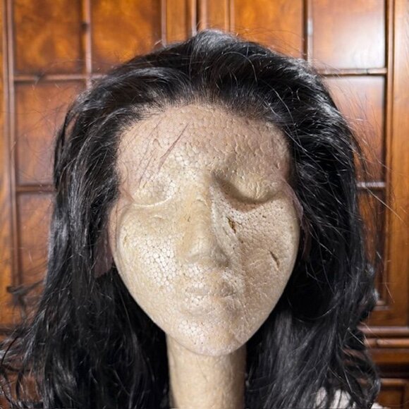 Vanessa Express Top 26" Tops Caliente Lace Front Color 1B Wavy Synthetic Wig - Picture 4 of 16